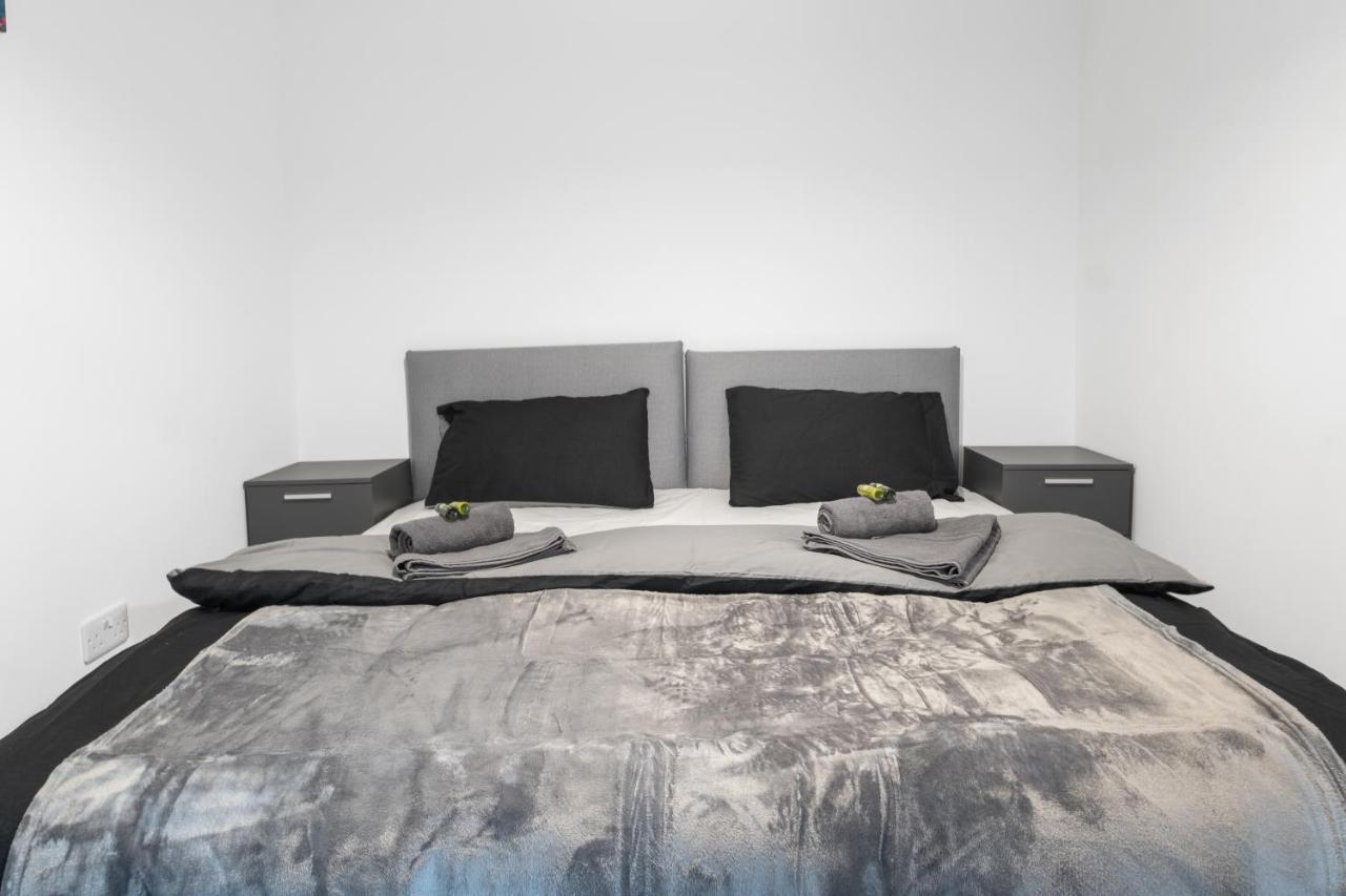 Amhc City Apartments Bradford City Centre One & Two Bedroom Apartments, 24 Hours Express Self Check In, Long Stay Contractors Welcome, Paid Parking Available Nearby Ruang foto