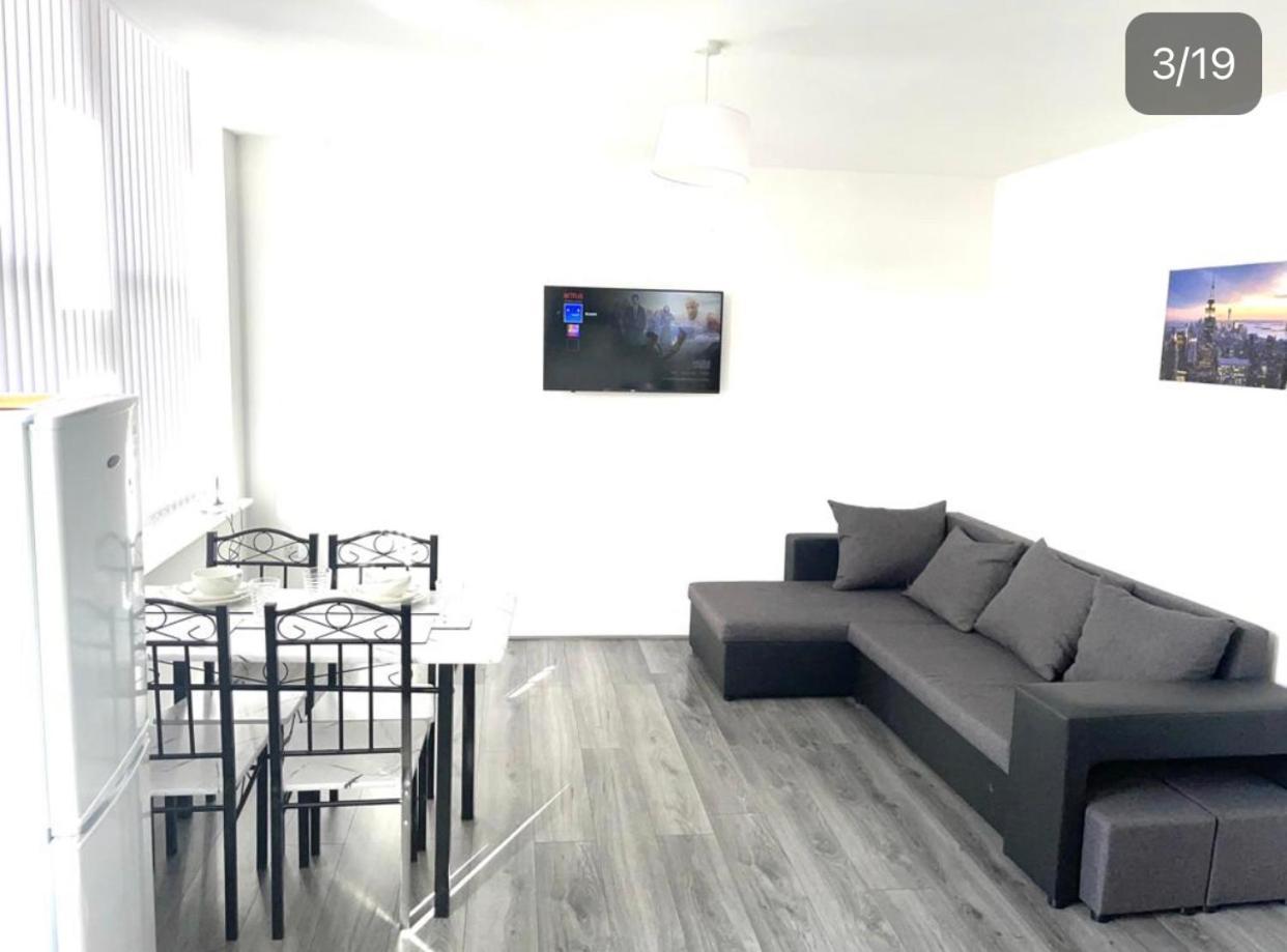 Amhc City Apartments Bradford City Centre One & Two Bedroom Apartments, 24 Hours Express Self Check In, Long Stay Contractors Welcome, Paid Parking Available Nearby Bagian luar foto
